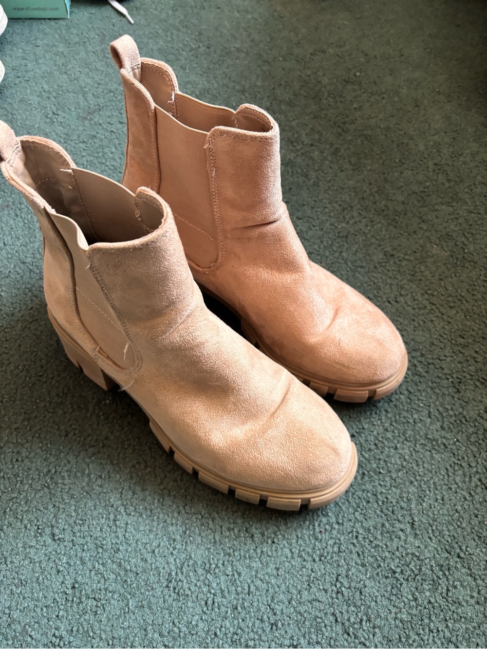 Amazon Women's Chunky Chelsea Heeled Boots in Light Tan